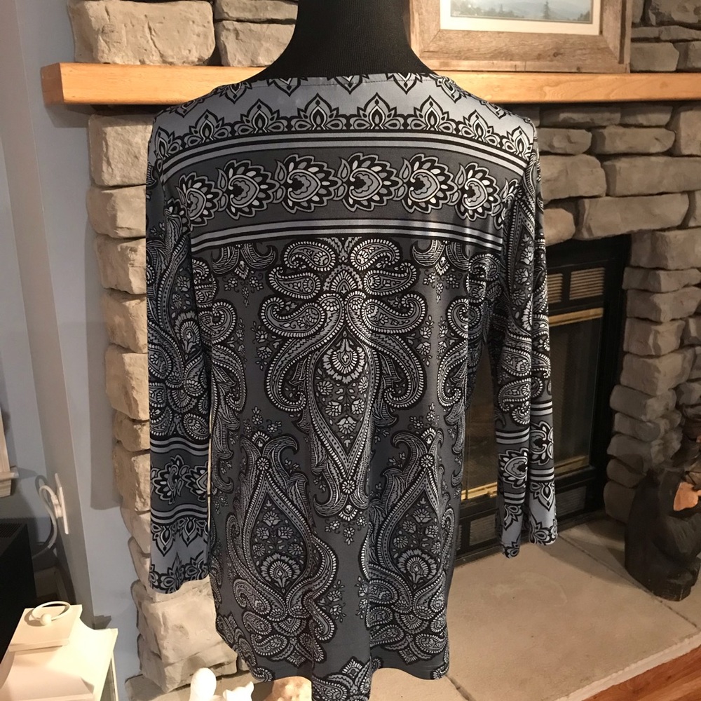 Bob Mackie 3/4 Sleeve Top size medium - Picture 3 of 5